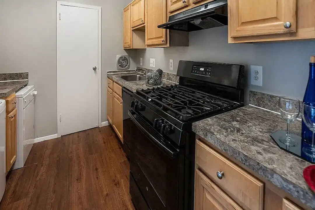 The Glendale Residence – photo 1 of 22