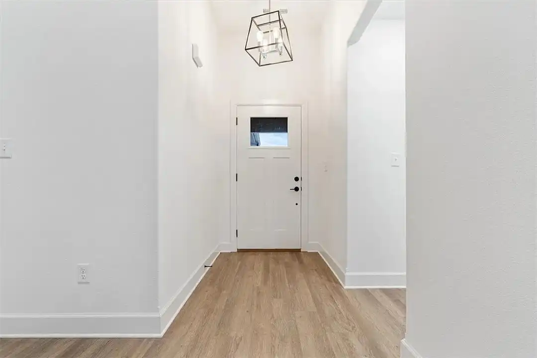1040 Monarch Rd - View 4