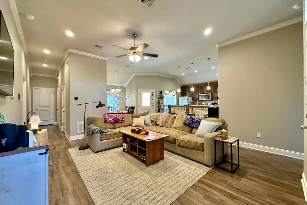 220 Church Ave - View 3