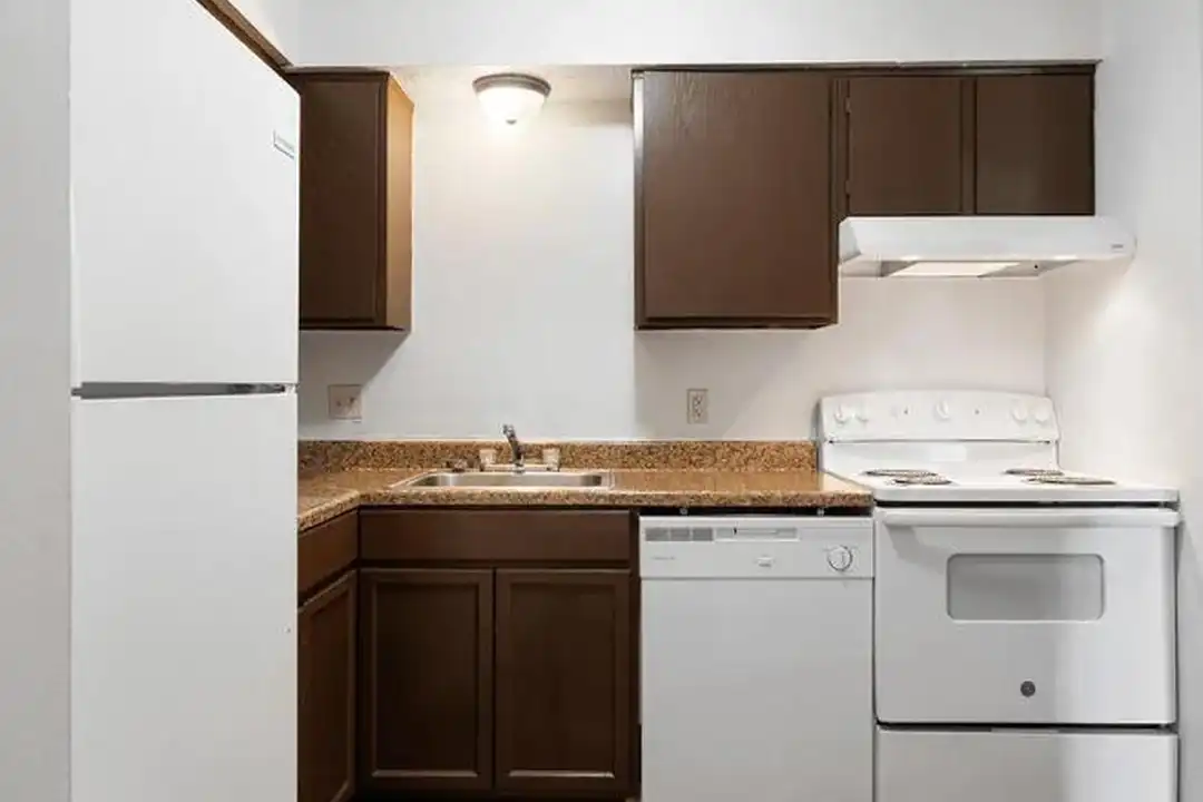2613 Pioneer Trail – photo 1 of 8