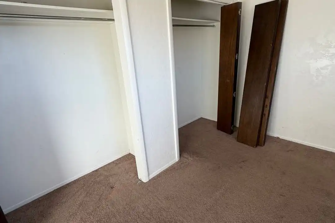 1070 E 8th N unit Bookcliff Apartments #8 - View 4