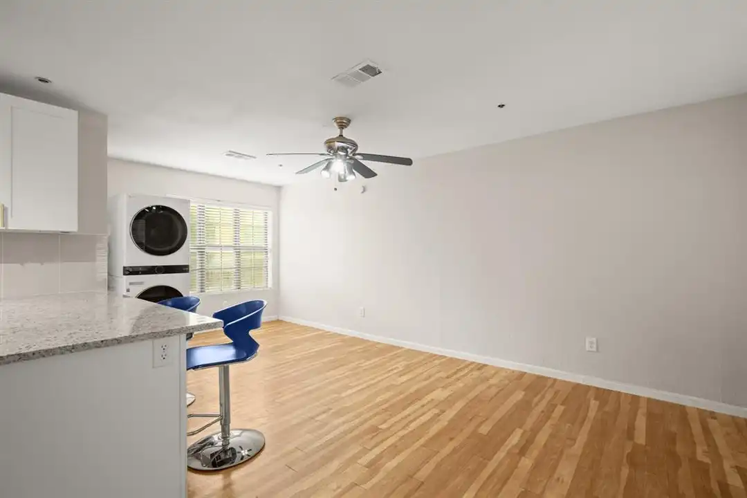 Apartment in Austin - View 4