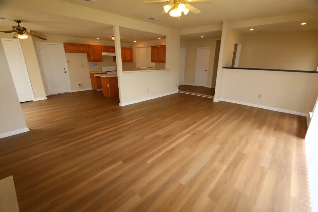 House in Katy - More