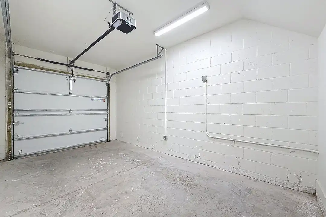 336 14th St N - View 5
