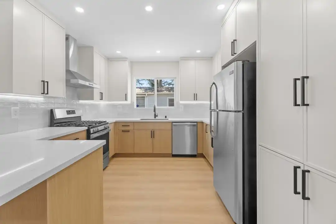 4469 Matilija Ave - View 4