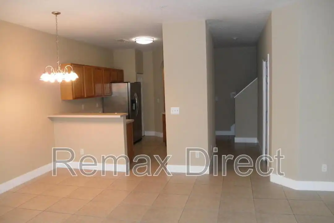 822 Pipers Cay Dr - View 4
