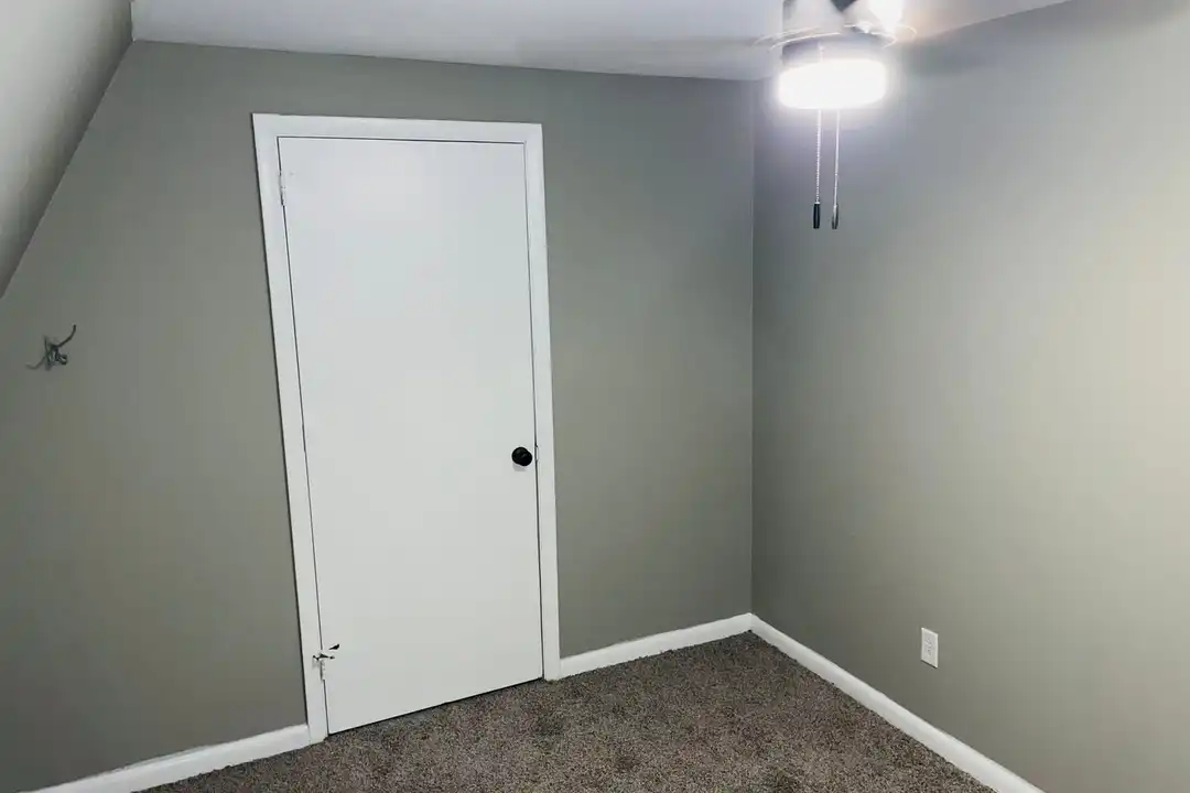 3683 Doris Dr - View 3