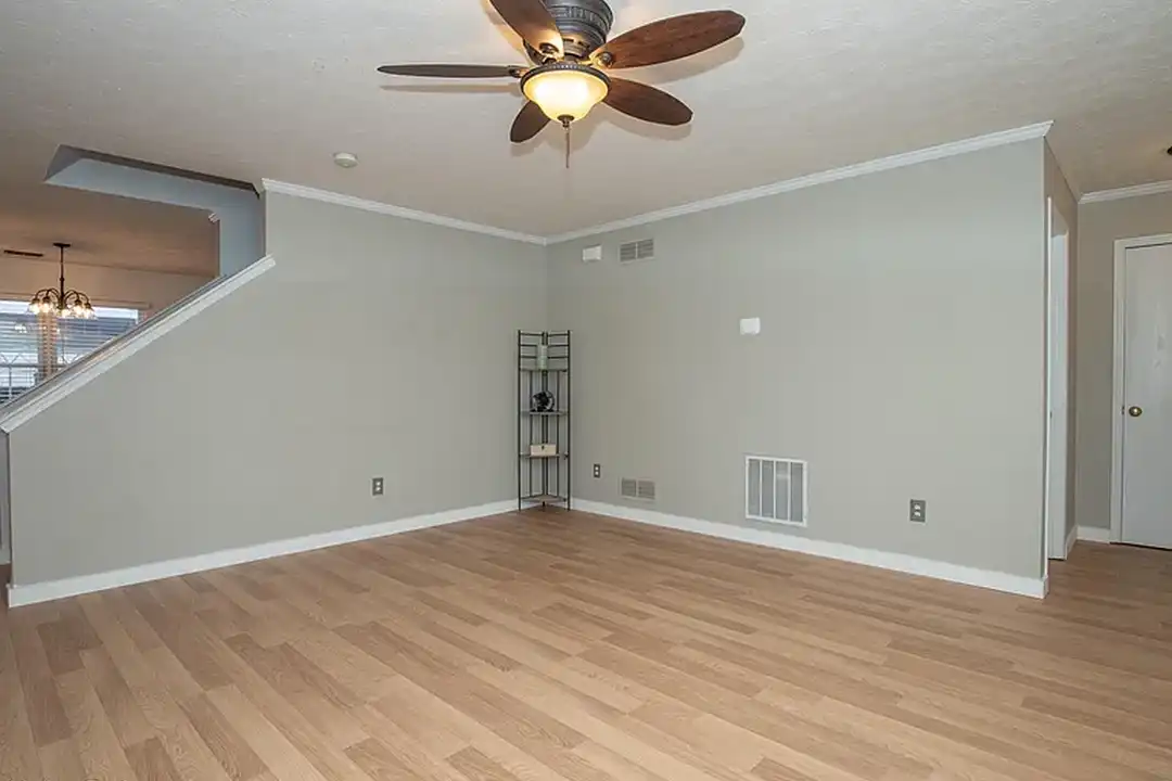 5925 Brandon Dunes Dr – další