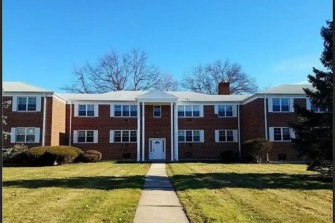 Folly Brook Apartments – photo 1 of 7