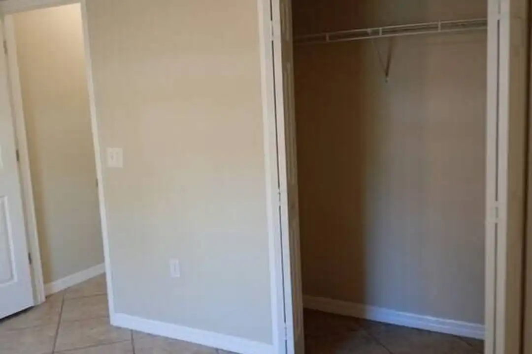 14024 Higgins St - View 6