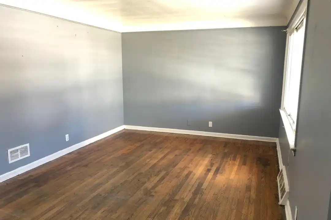4873 E 86th St – photo 1