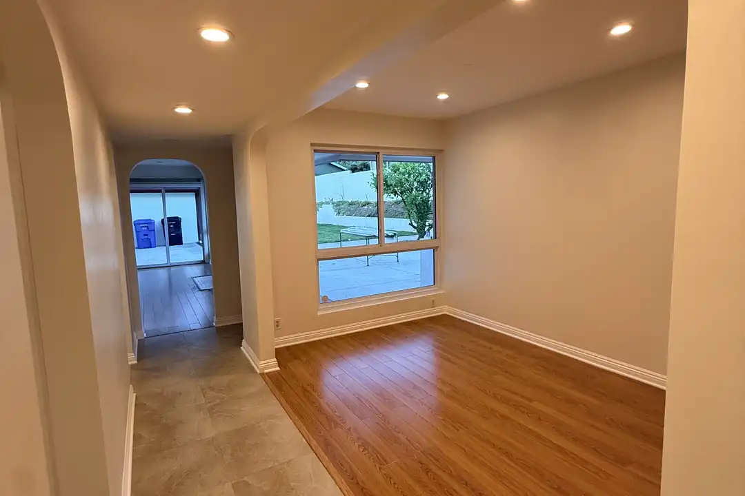 410 N Canyon Blvd - View 3