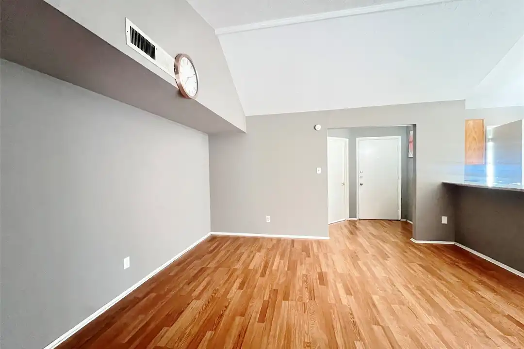 6011 Dooley Dr - View 2