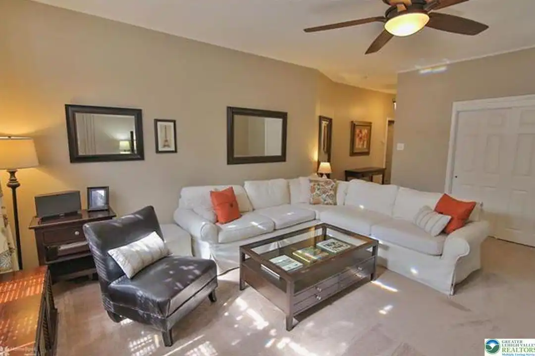Apartment in Allentown - View 3