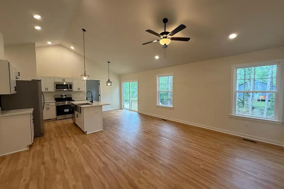 House in Colonial Beach - View 3