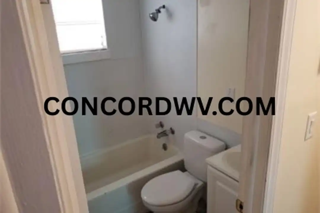 114 Old Hinton Rd unit B - More