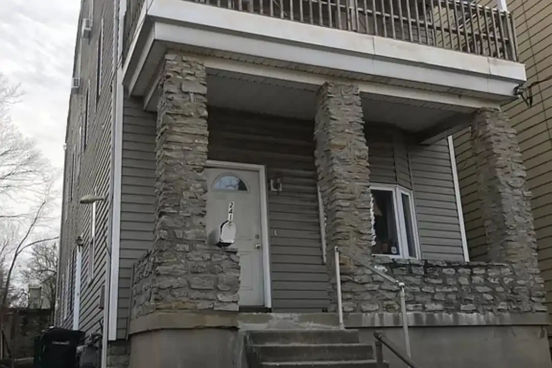 241 E University Ave – photo 1