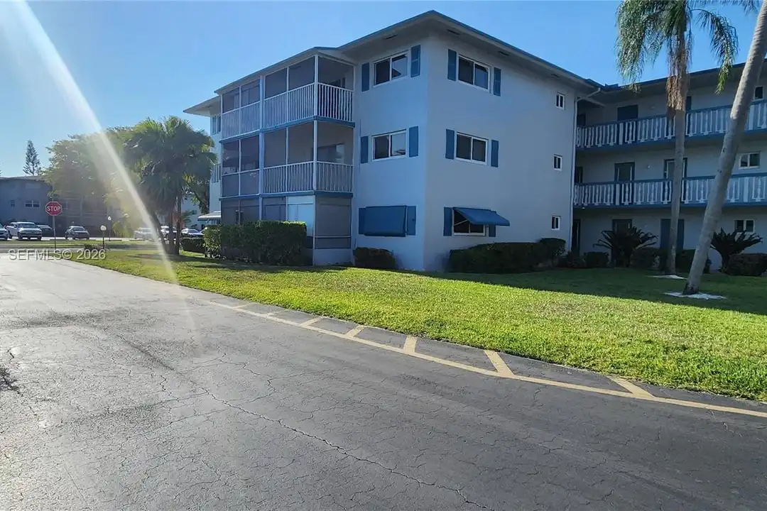 981 Hillcrest Ct #114 - View 2