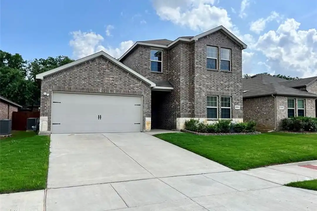 2304 Lattimore St - View 2
