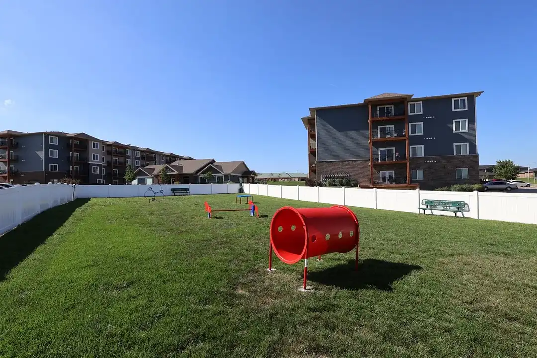 Welcome to Huntington Village - View 6