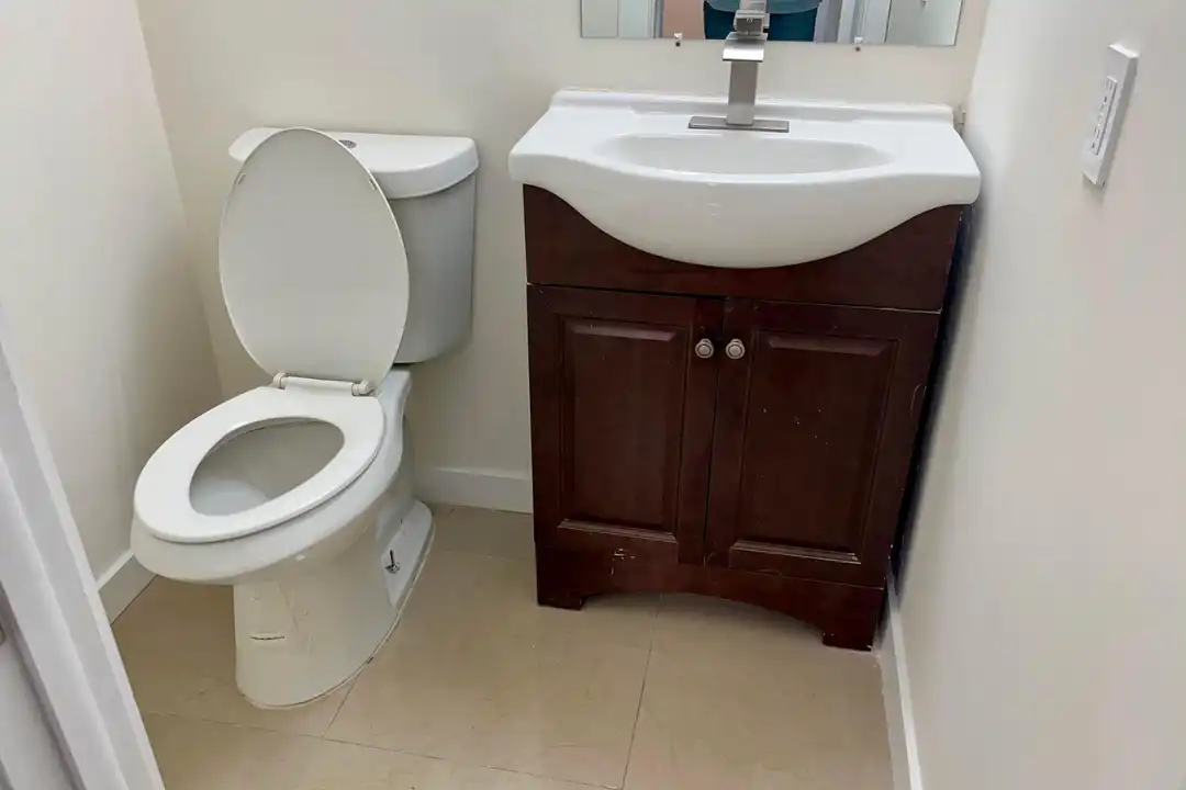 1801 S Ocean Dr unit 633 - View 4