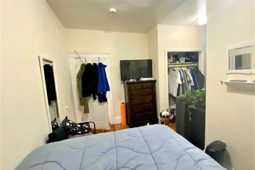 457 Park Dr - View 2