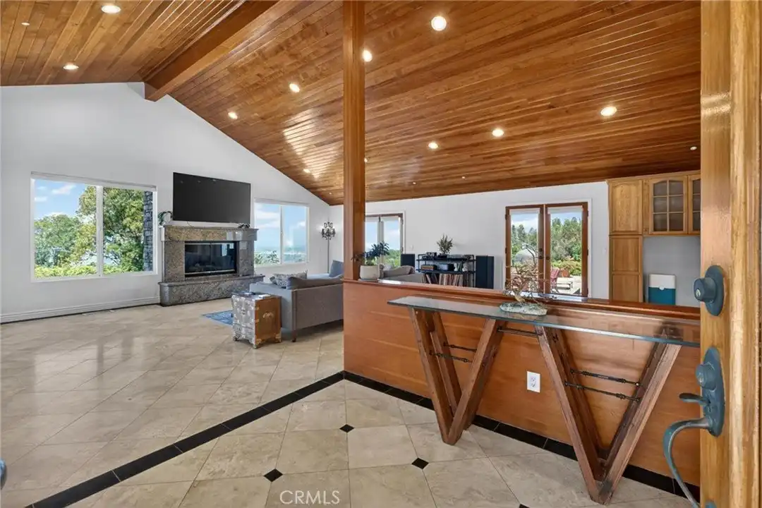 House in Rolling Hills - View 4