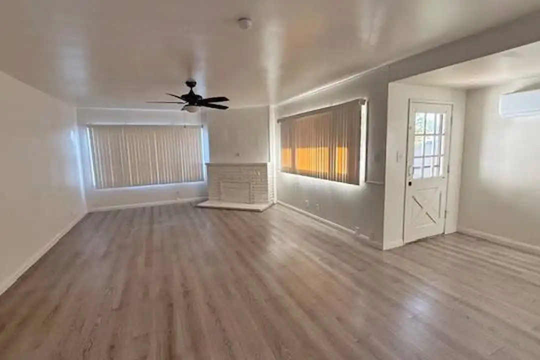 10838 Vernon Ave #21 - View 5
