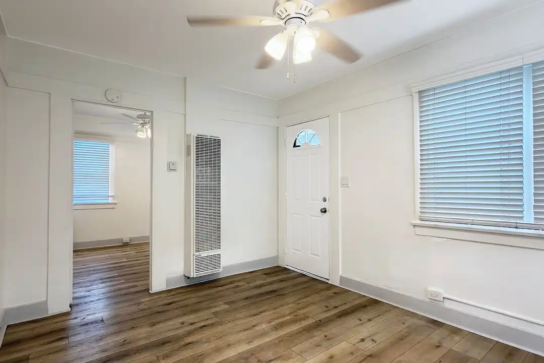 1706 Sherman Pl unit #4 – photo 1