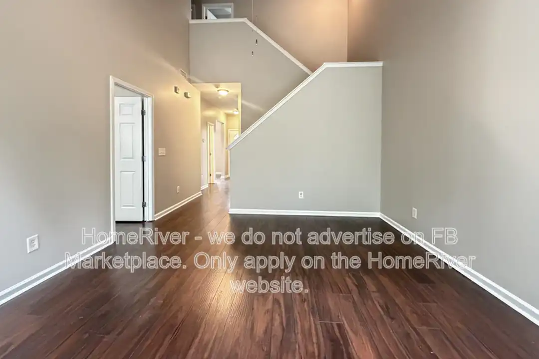 5018 Rainmaker Dr - View 2