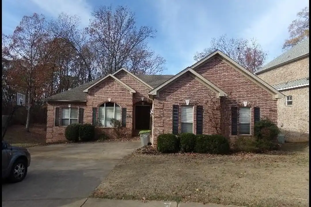 3153 Stonewall Dr - View 2