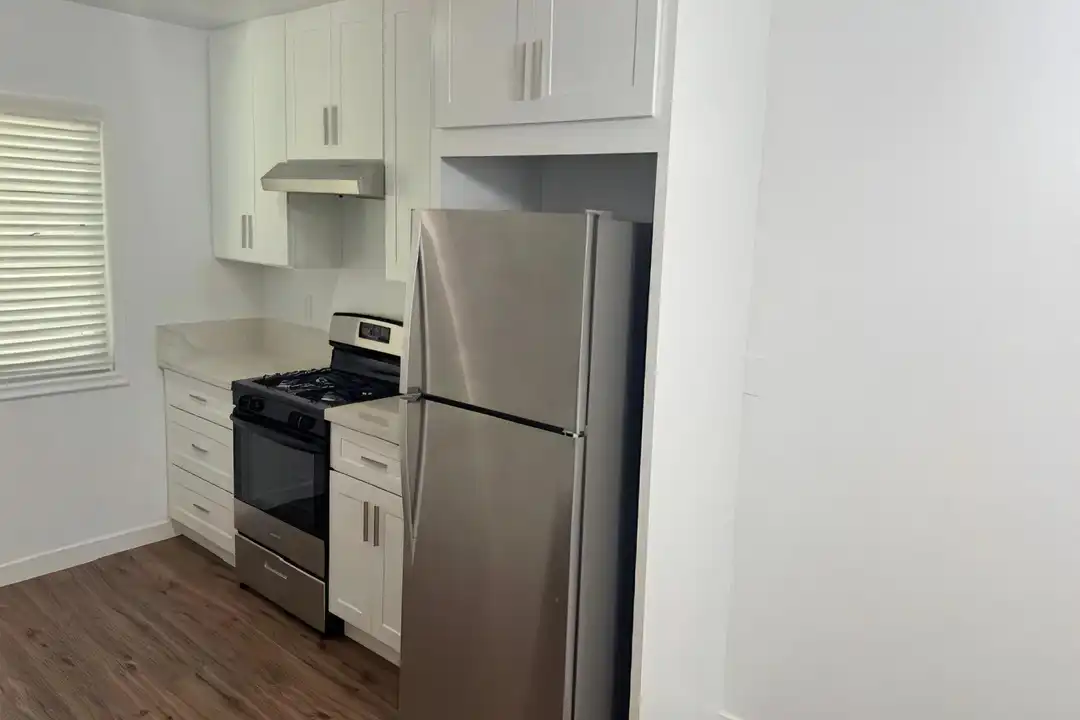 1403 Obispo Ave unit 3 - View 4