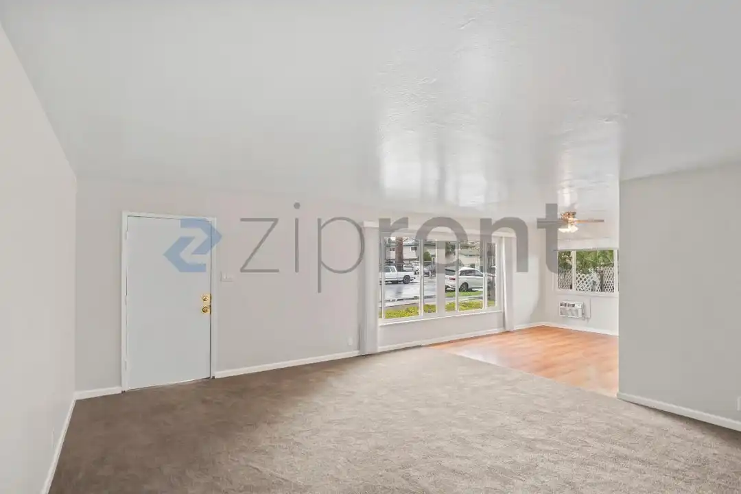 Apartment in Concord - More