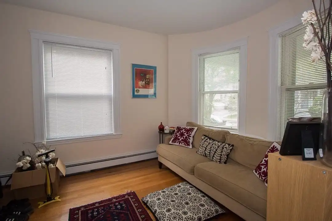 15 Kenwood St unit 1 - View 3