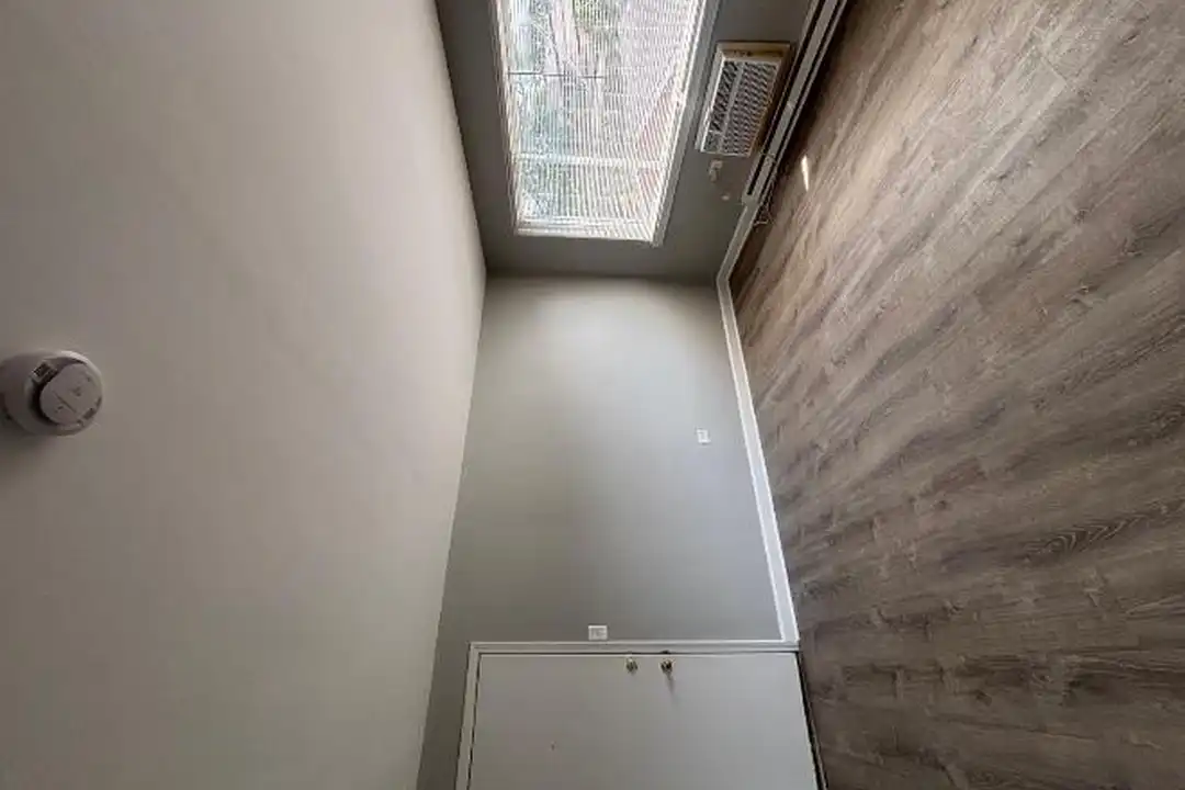 2109 W 119th St – photo 1 of 7