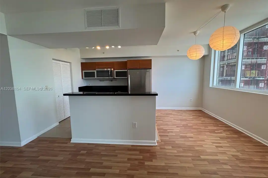 244 Biscayne Blvd unit 702 - View 4