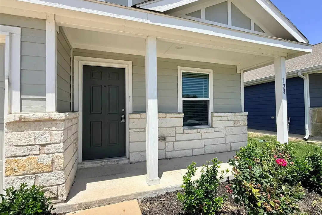 128 Honeysuckle St - View 2