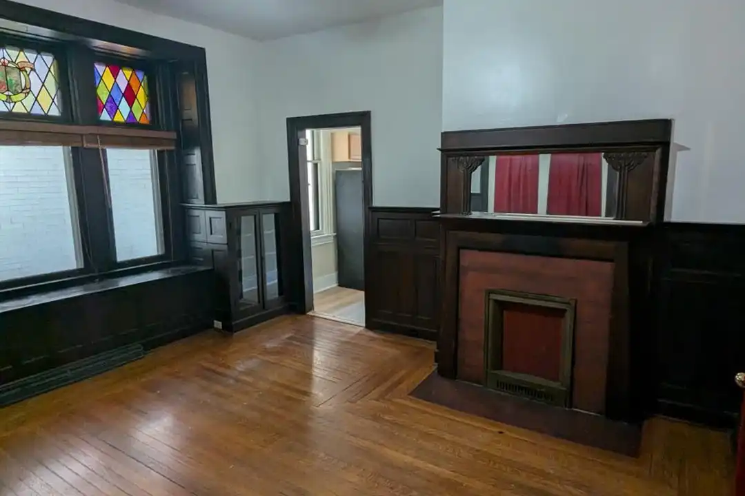 5414 Howe St unit 1 – photo 1