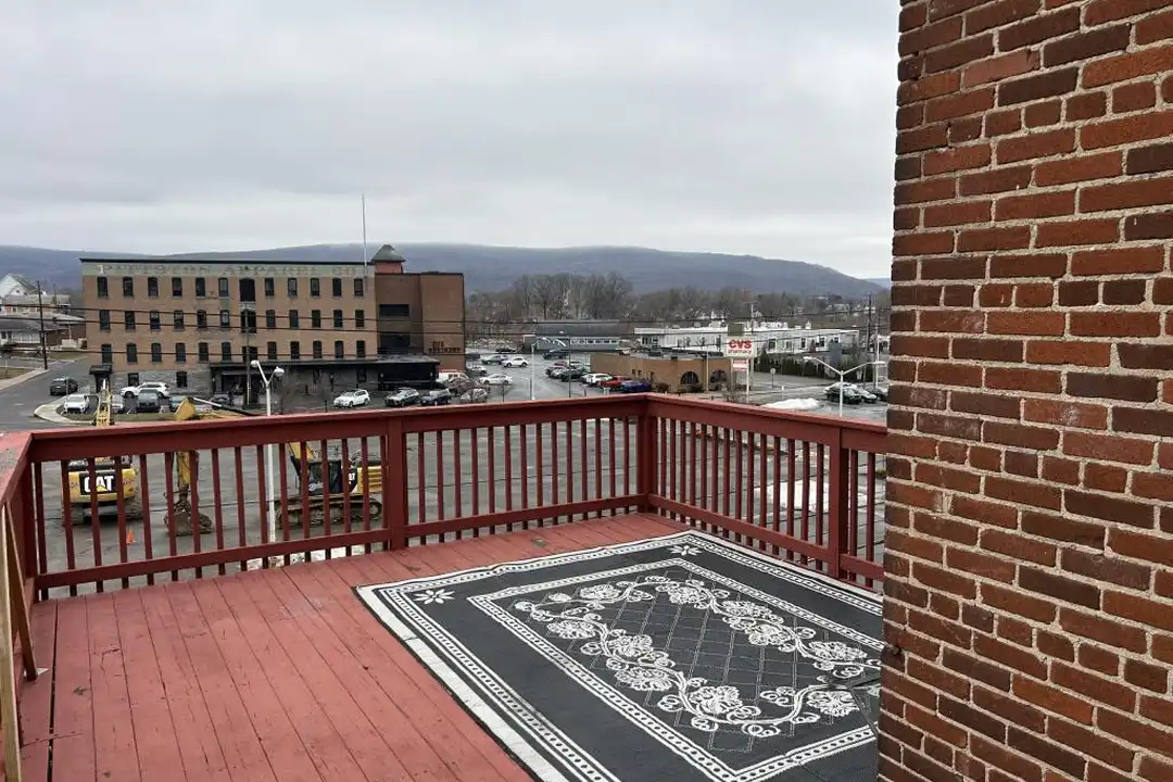 109 S Main St unit 109 R Main St - View 2