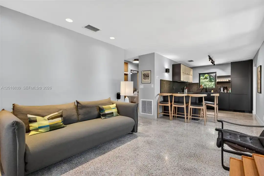 3781 NE 13th Ave - View 4