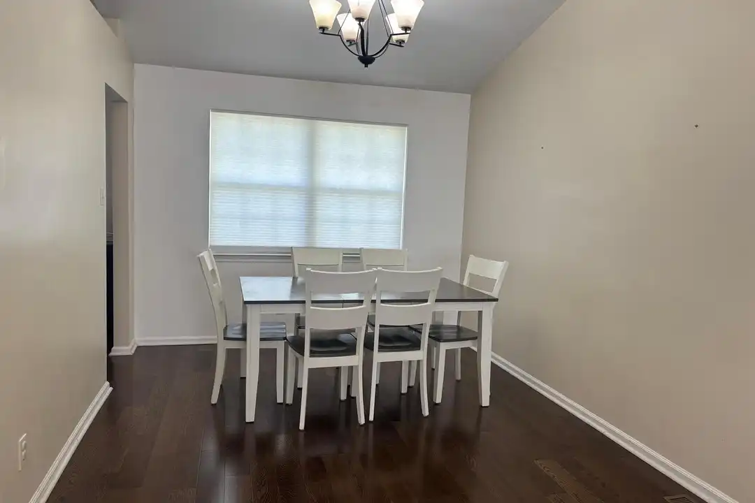30 Country Ln - View 6