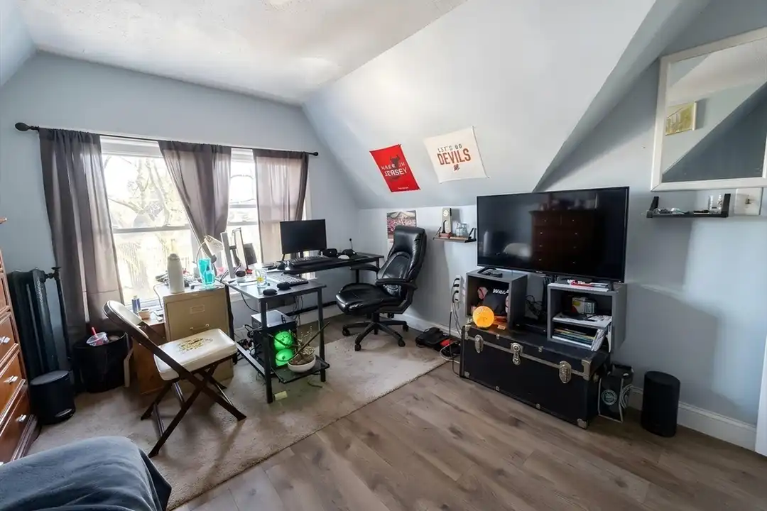 5 Sorrento St unit 2 - More