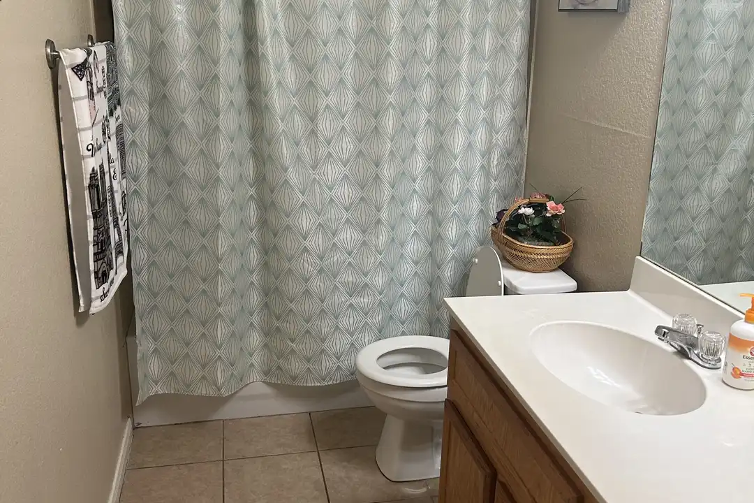 1900 Elms Run Ct unit B - View 3