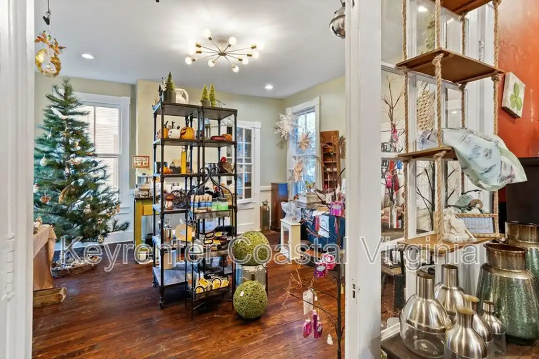 338 Main St unit A - More