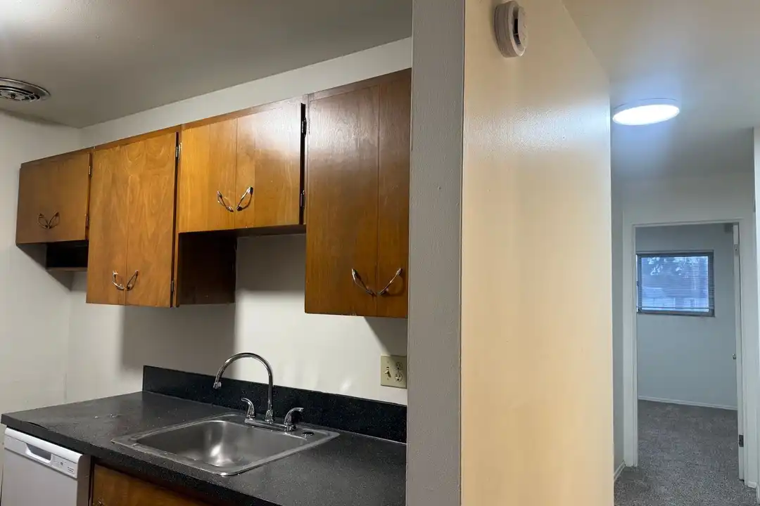 Apartment in Burien - More