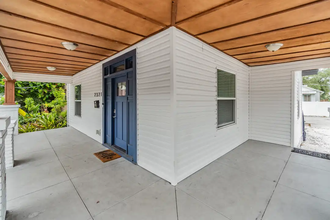 2321 W Green St - View 4