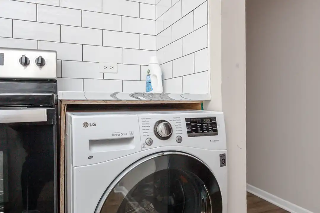 6427 N Hermitage Ave unit 1F - More