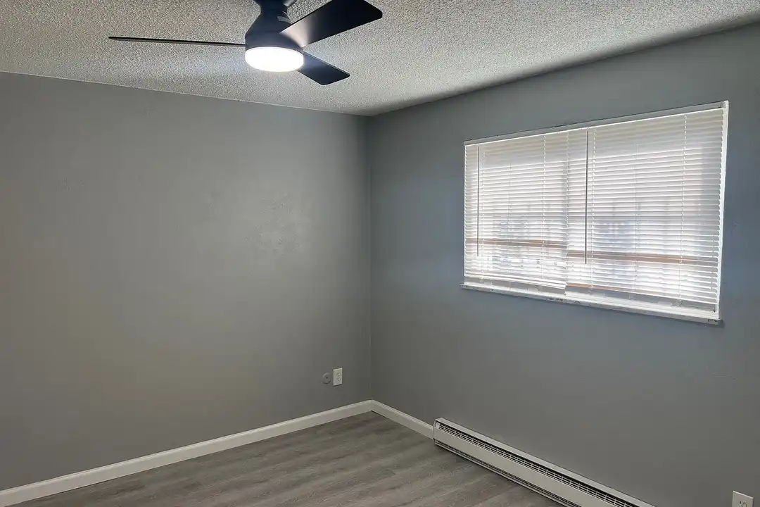 4644 Burkhardt Ave – photo 1