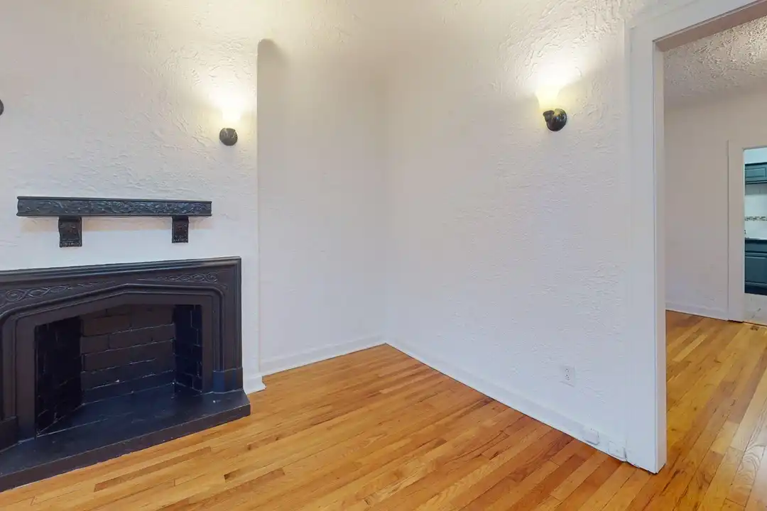 2666 N Moreland Blvd – pohled 3