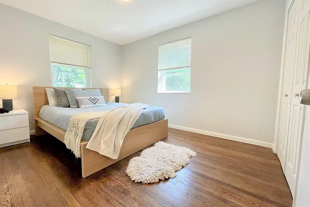Oak Ridge Apartments – photo 1 of 17